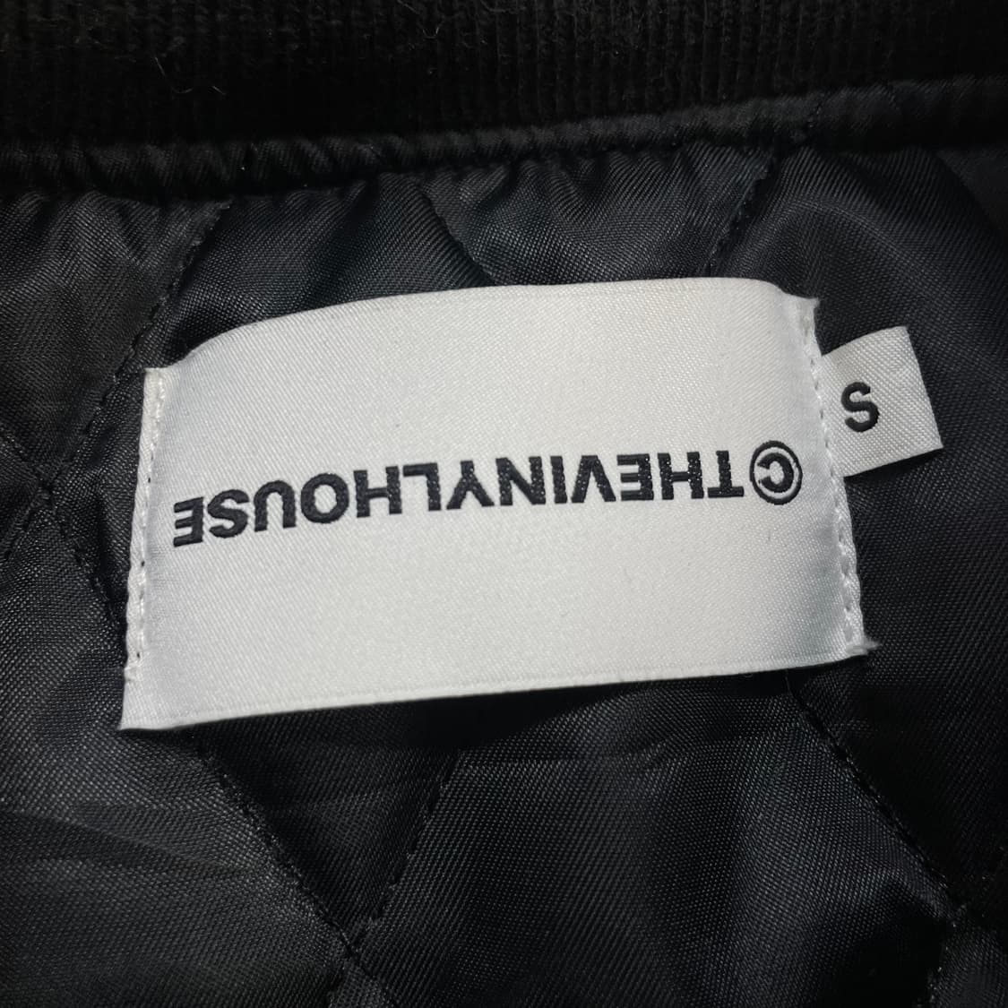 더바이닐하우스 Yin Yang 바시티 자켓 블랙 상품이미지5