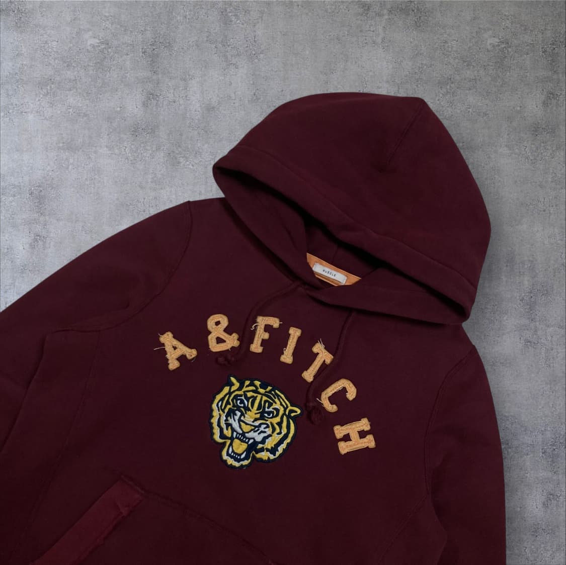아베크롬비 y2k 타이거 빅로고 버건디 후드티 상품이미지2
