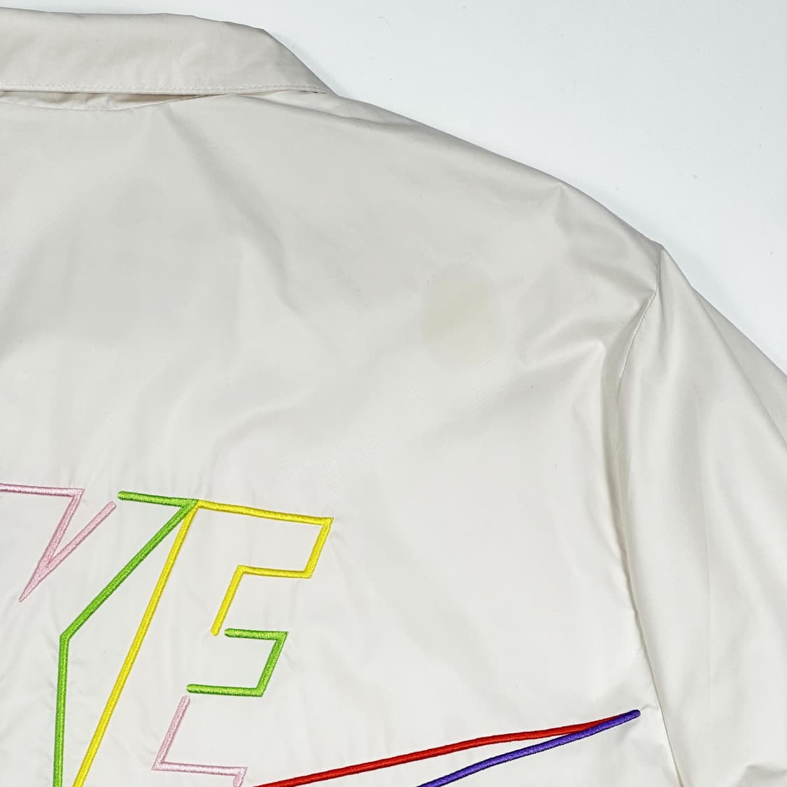 나이키 퓨추라 백로고 화이트 바람막이 자켓 (XXL) 상품이미지7