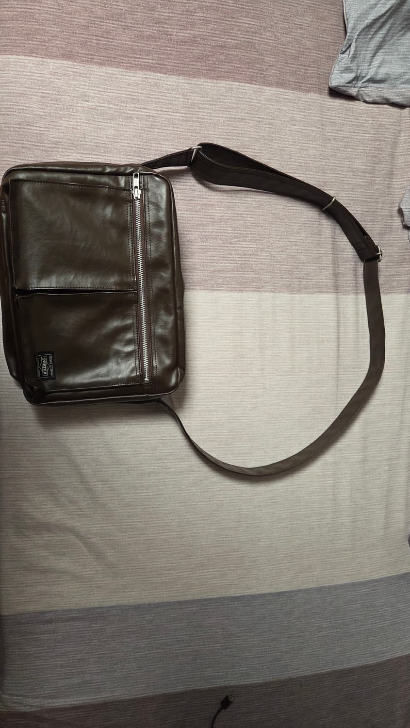 요시다포터 프리스타일 숄더백 팝니다 상품이미지1