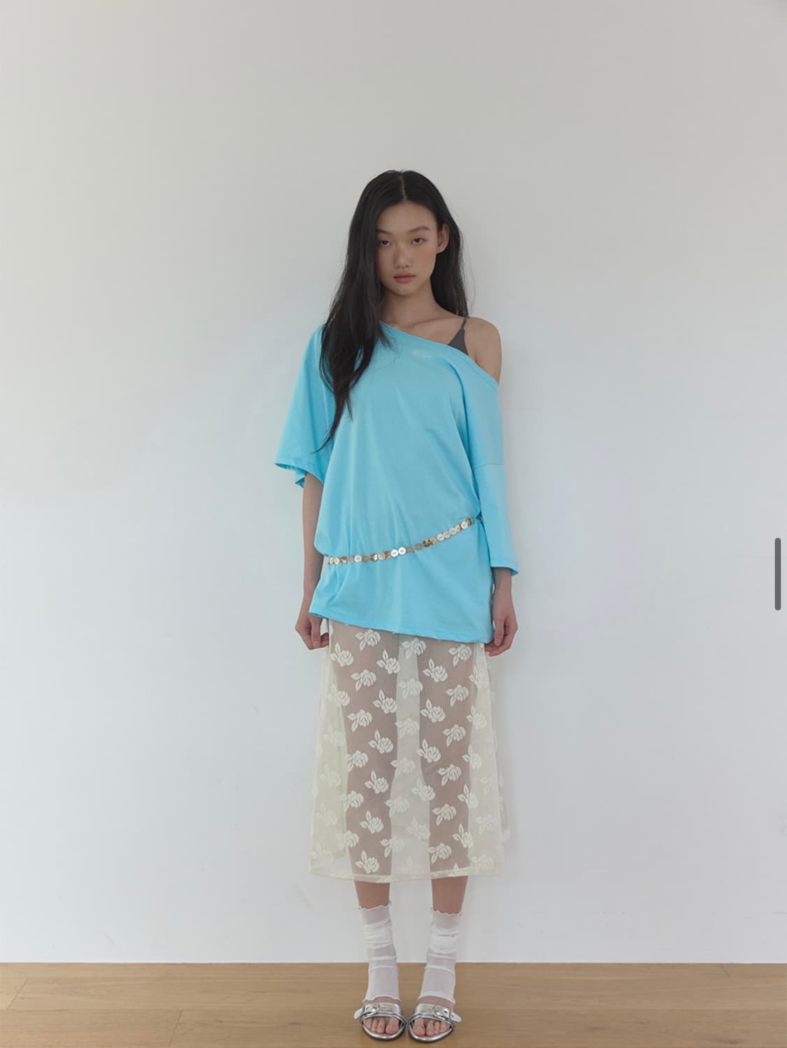 론크 EMBROIDERY OFF SHOULDER 상품이미지4