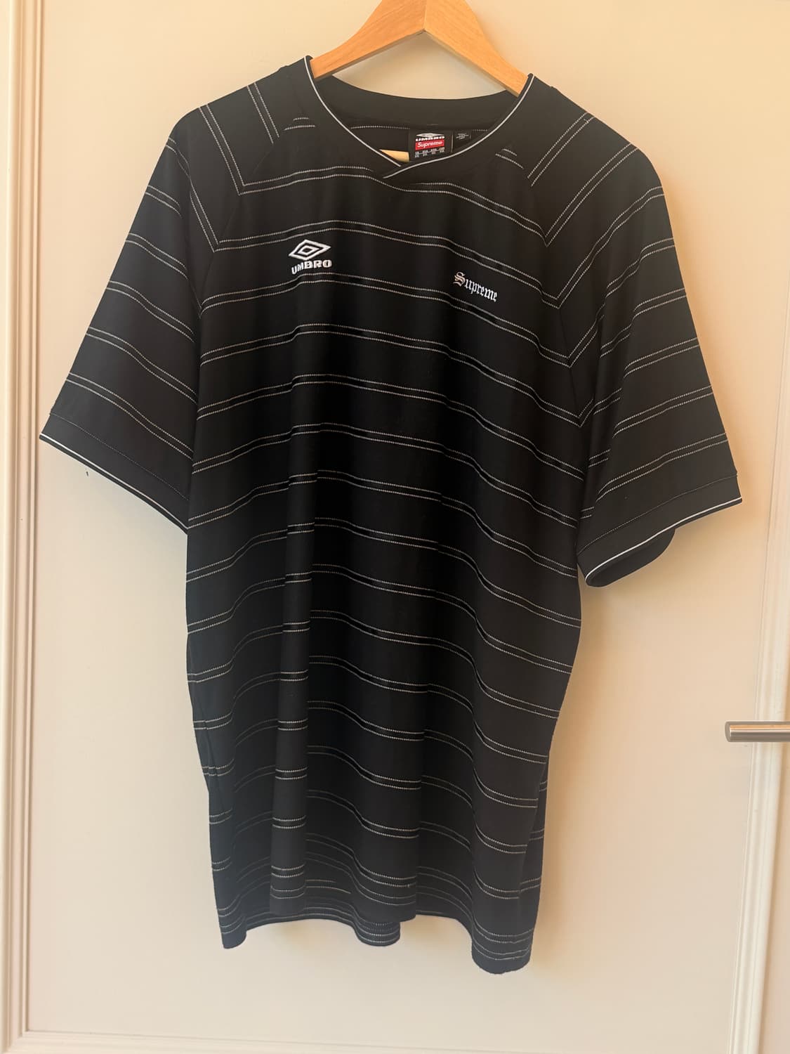 슈프림x엄브로 Supreme x Umbro Soccer Jersey  상품이미지1