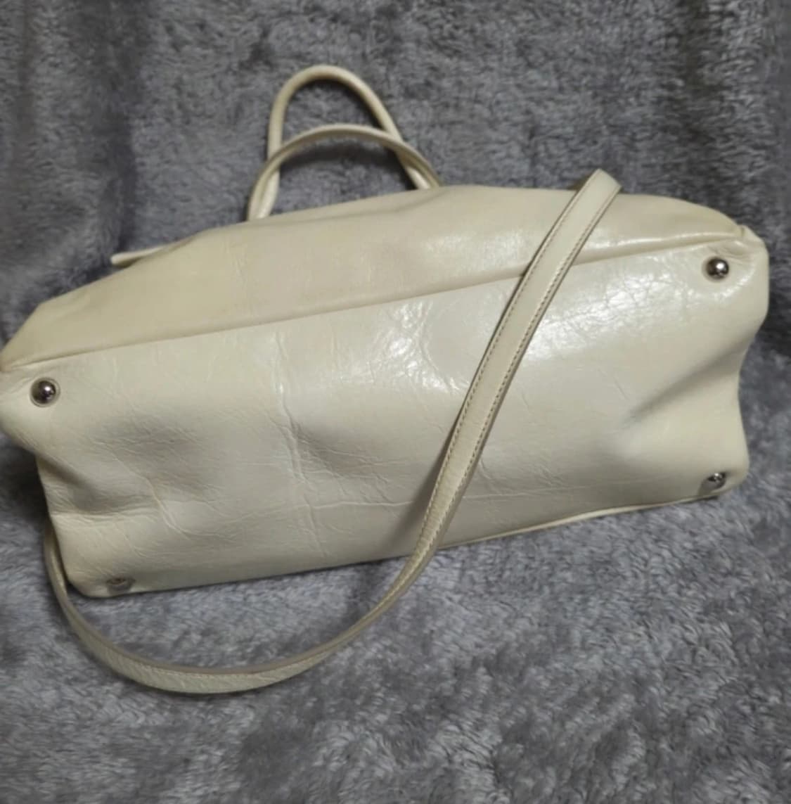 Miumiu 크림 아이보리 사첼백 도트백 상품이미지7