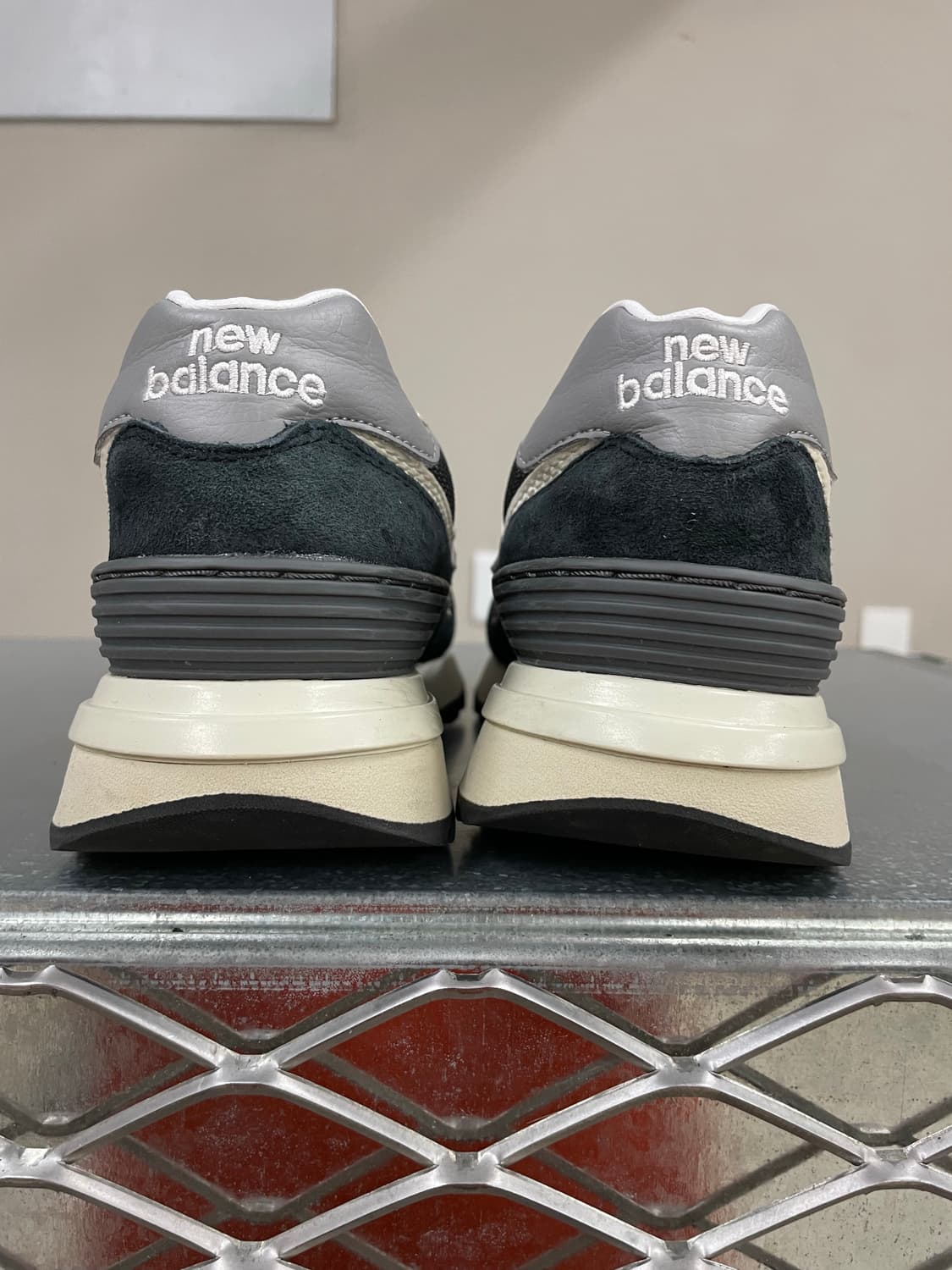 뉴발란스 574 레거시 블랙 240 상품이미지3