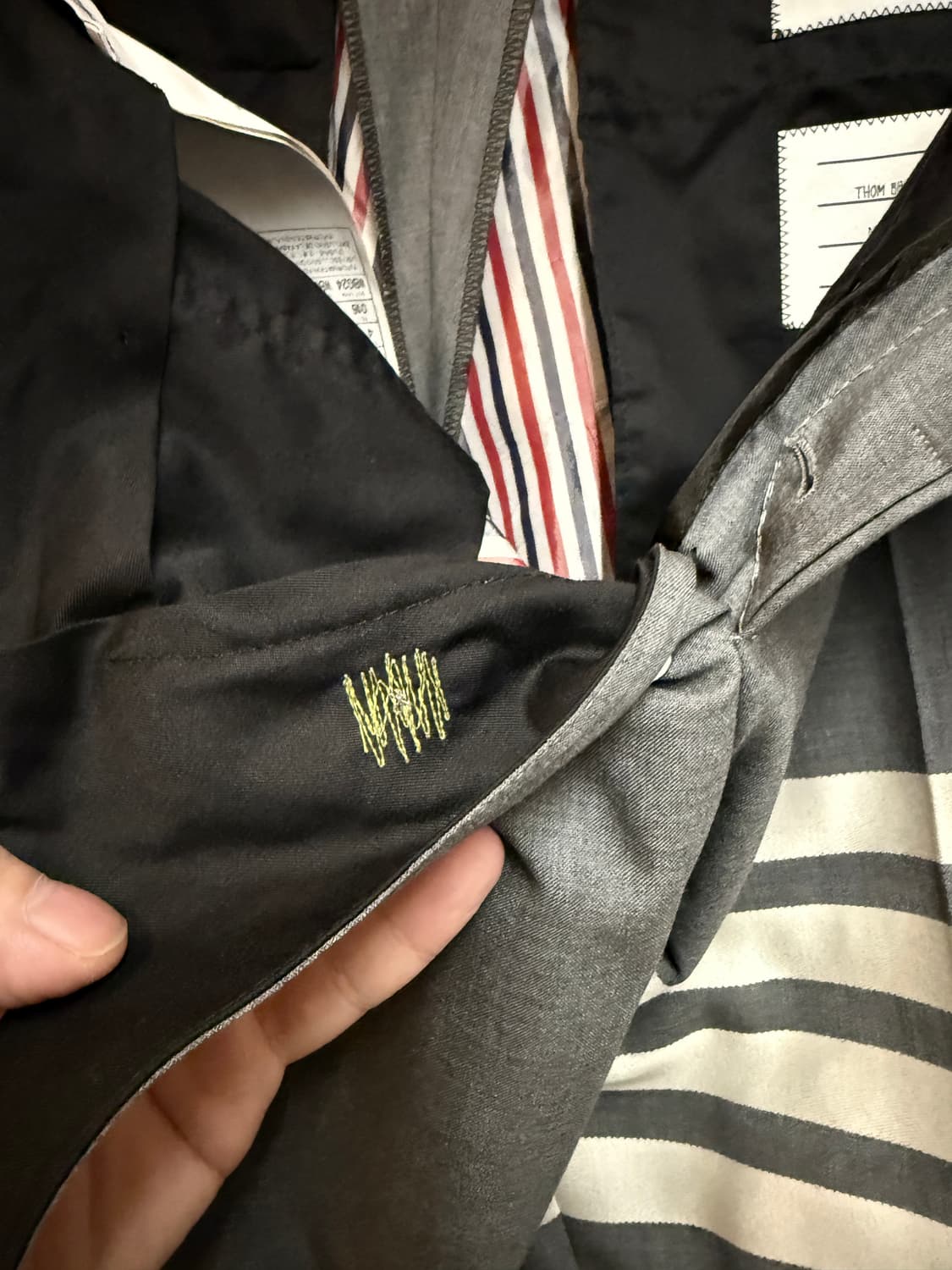 톰브라운 4바 그레이 정장 셋업 상품이미지5