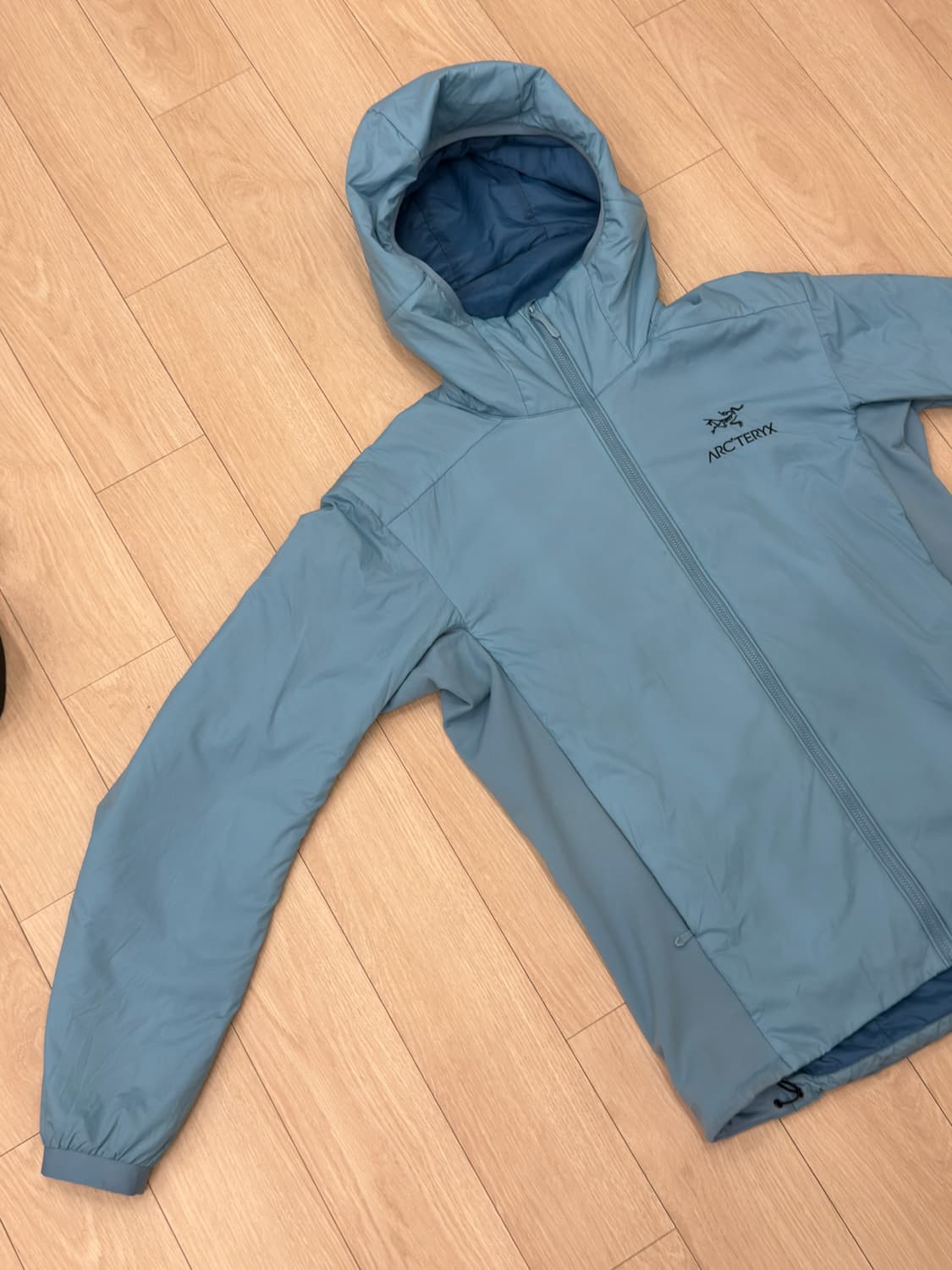 아크테릭스 아톰 LT 후디 솔레스 S사이즈 ! 현재 크림에서 90만원 상품이미지4