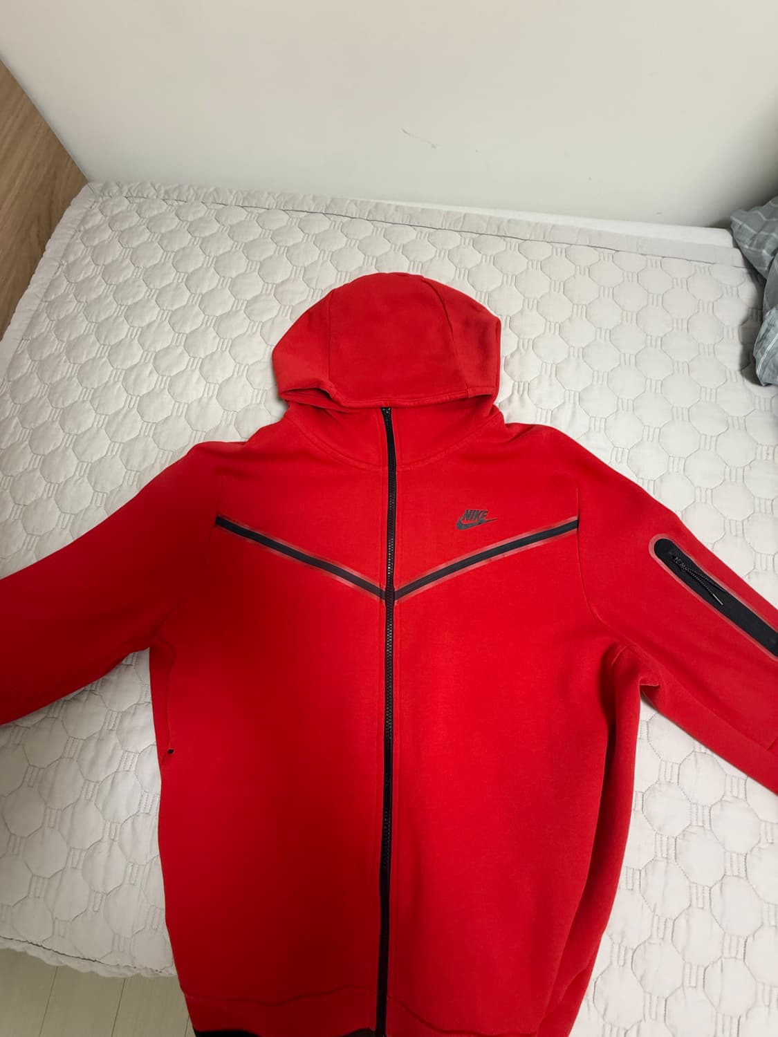 나이키 테크플리스 레드 상품이미지1