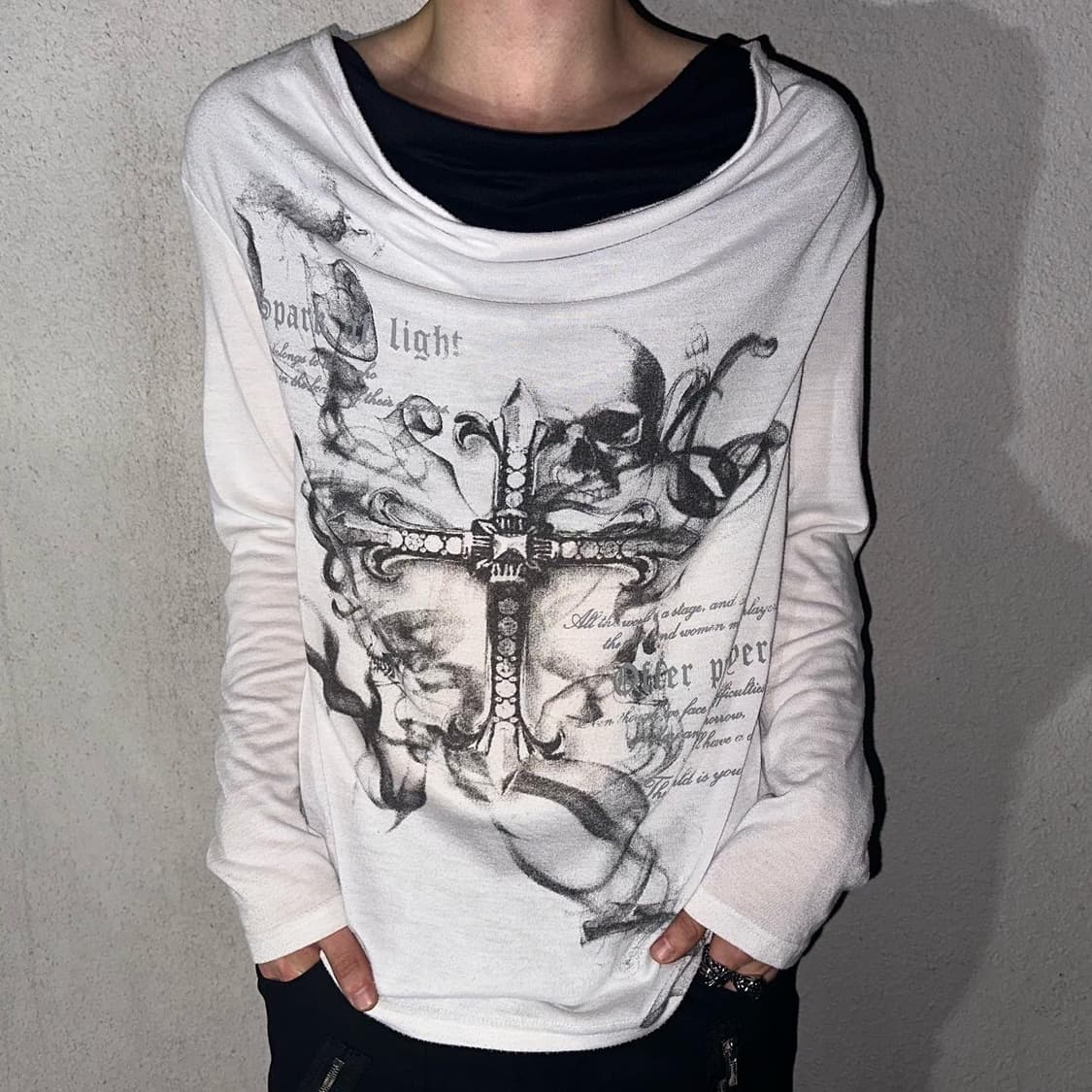 Cross stretched neck sleeves 상품이미지1