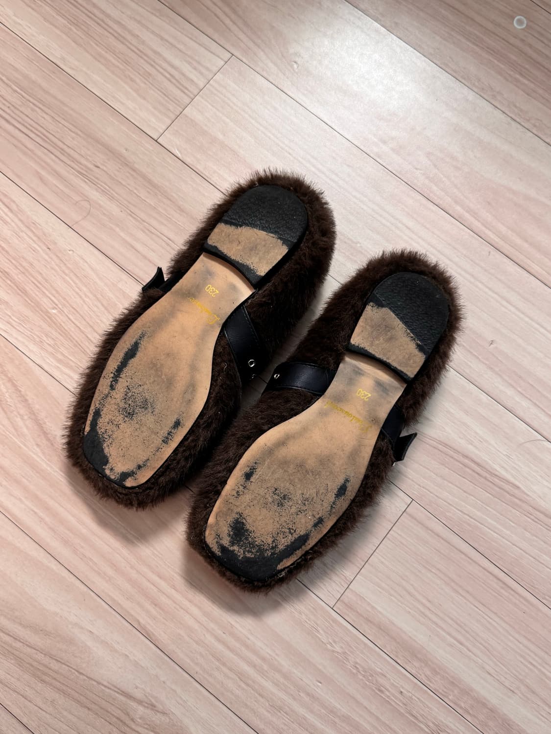 루루서울 부클 퍼 플랫슈즈 230 상품이미지4