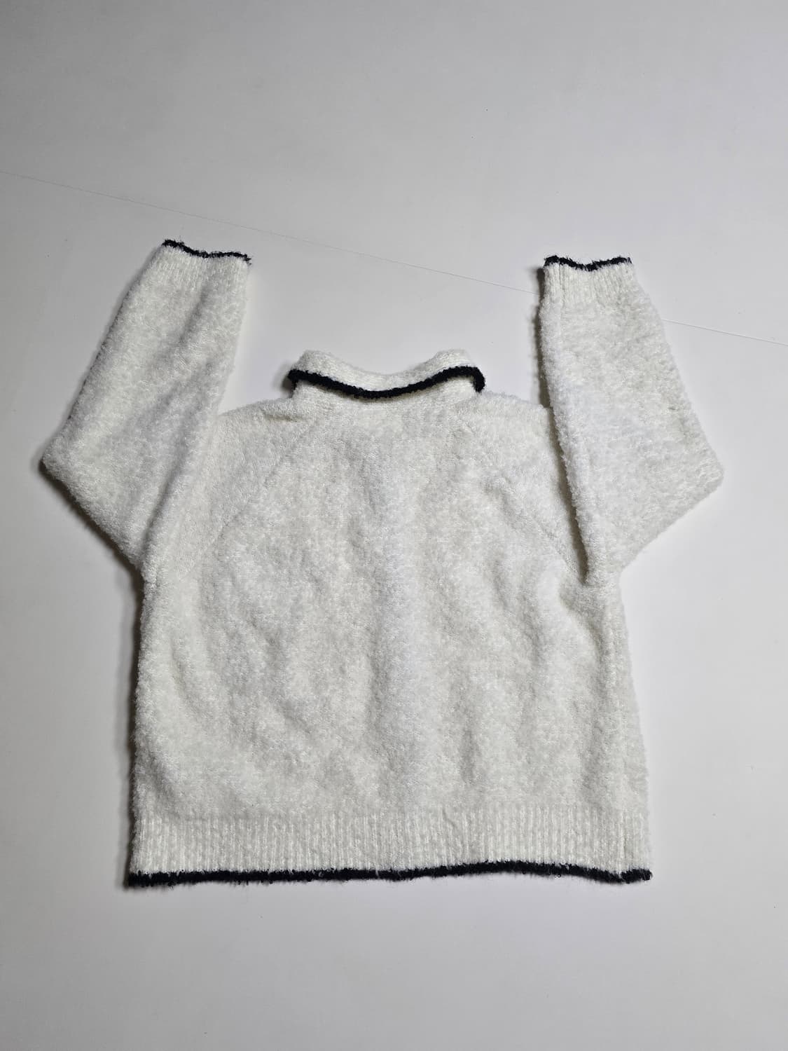 MONDAYUG 배색 니트 가디건 (프리사이즈) 상품이미지3