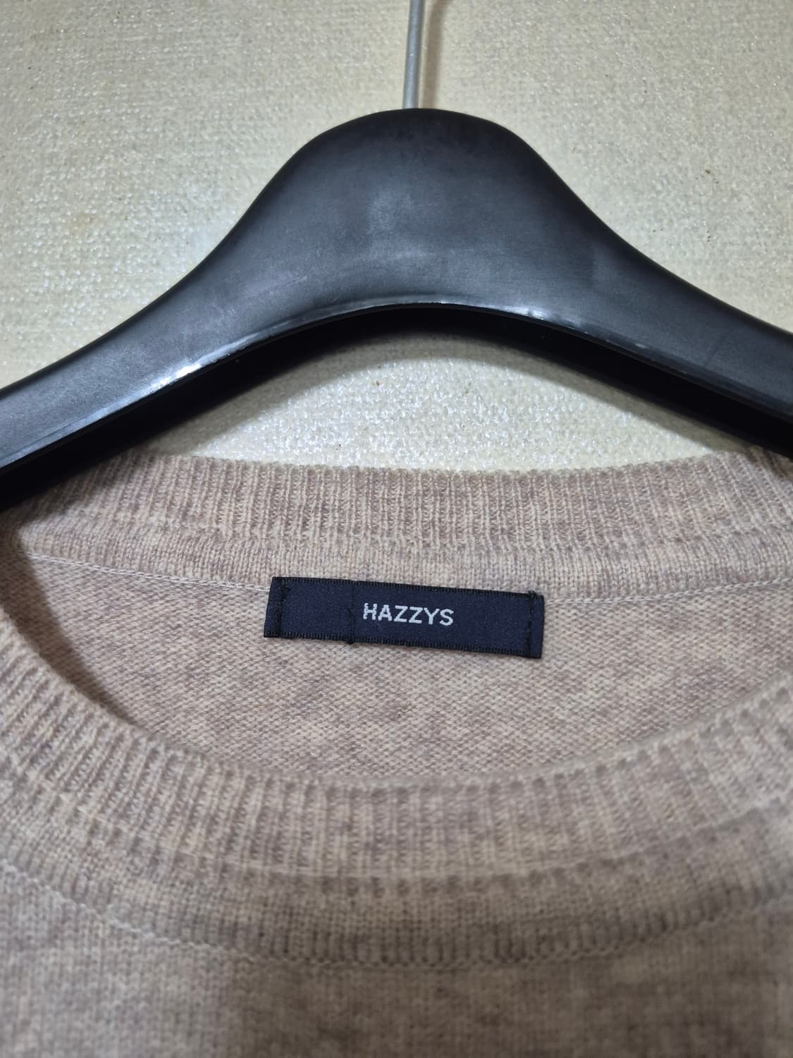 헤지스 퍼피자수 캐시미어 혼방 니트 상품이미지5