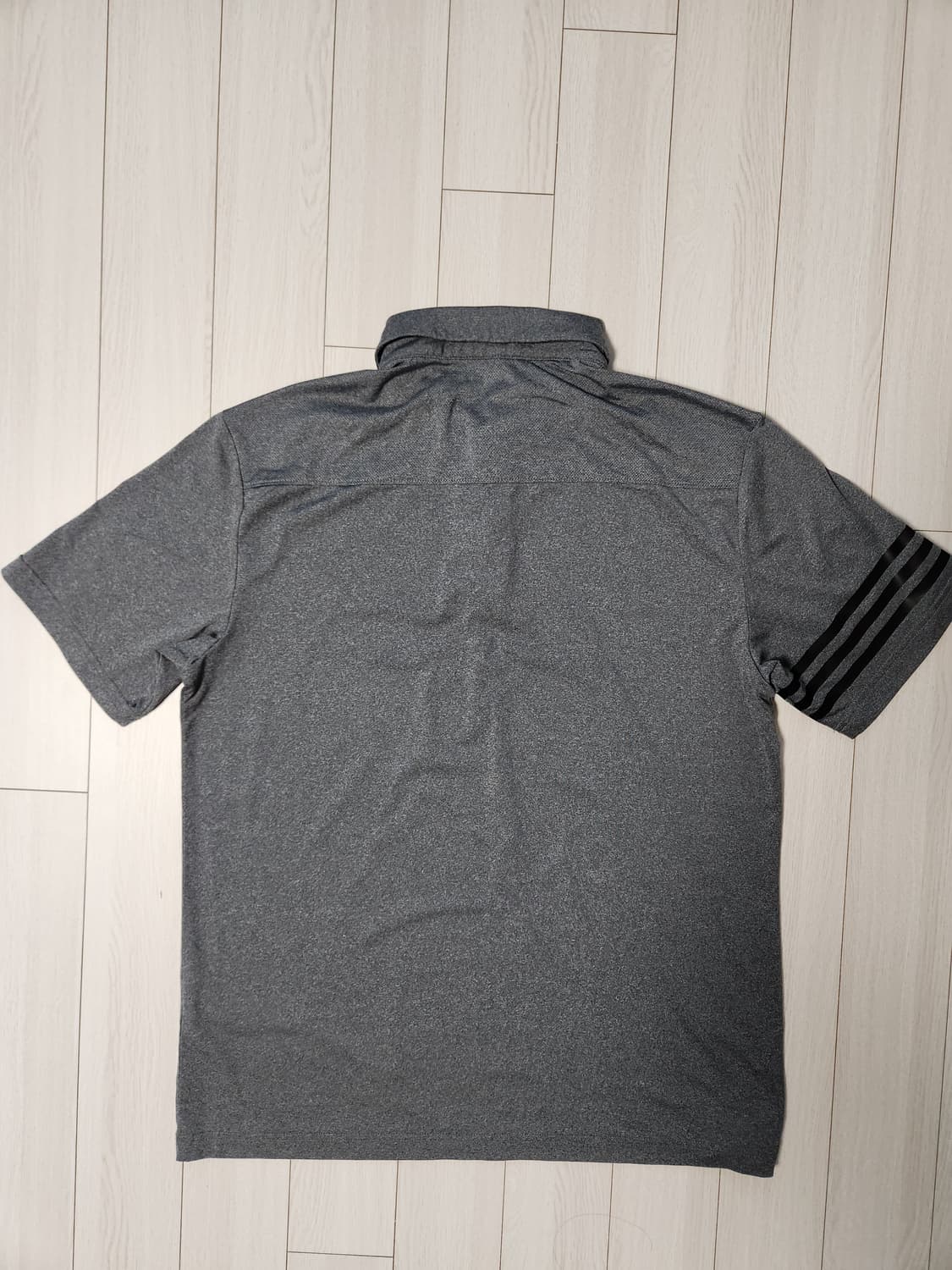 아디다스 골프 남성 반팔카라티 L(새상품급)

오염 하자없이 깨끗해요^^ 상품이미지8