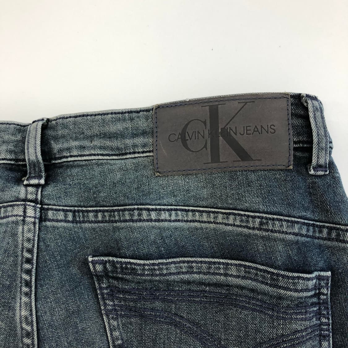 ck 캘빈클라인 BODY핏 레더패치 워싱데님진 30 인치 상품이미지4