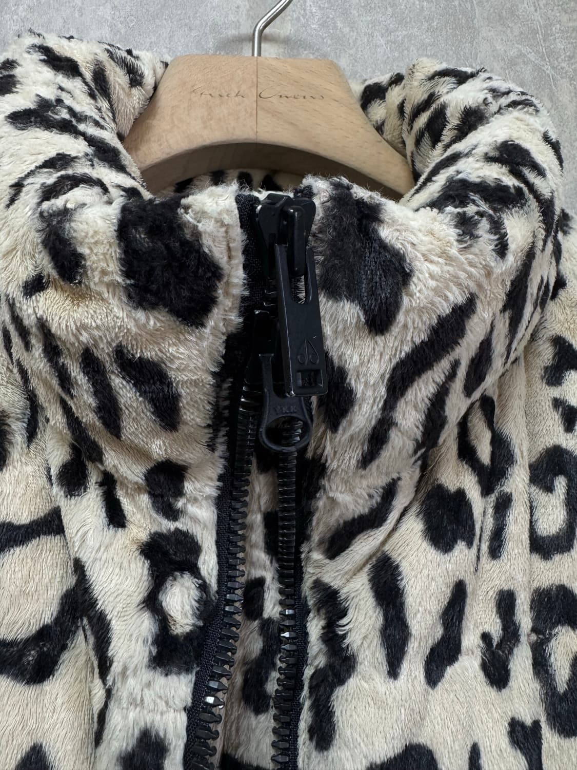 M / Moose Knuckles 무스너클 라니 송치 레오파드 패딩 푸퍼 상품이미지7