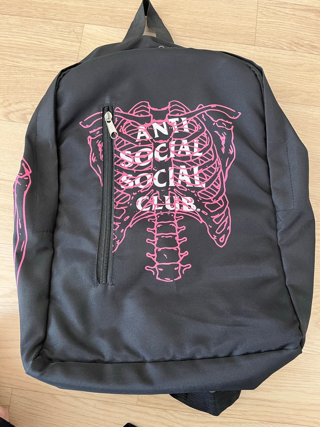 안티소셜소셜클럽 Broken Backpack Black 상품이미지3