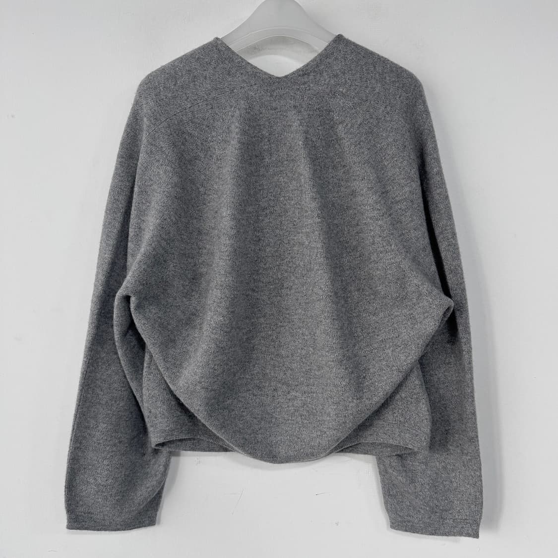 더캐시미어 23 셔링 포인트 캐시미어 니트 탑 상품이미지6