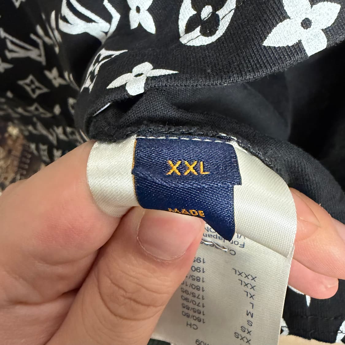 [XXL사이즈]루이비통 모노그램 그라디언트 반팔 티셔츠 상품이미지3