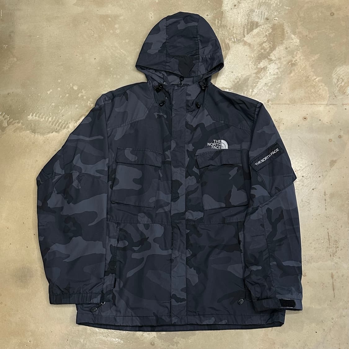100 노스페이스 카모플라쥬 후드 바람막이 상품이미지2