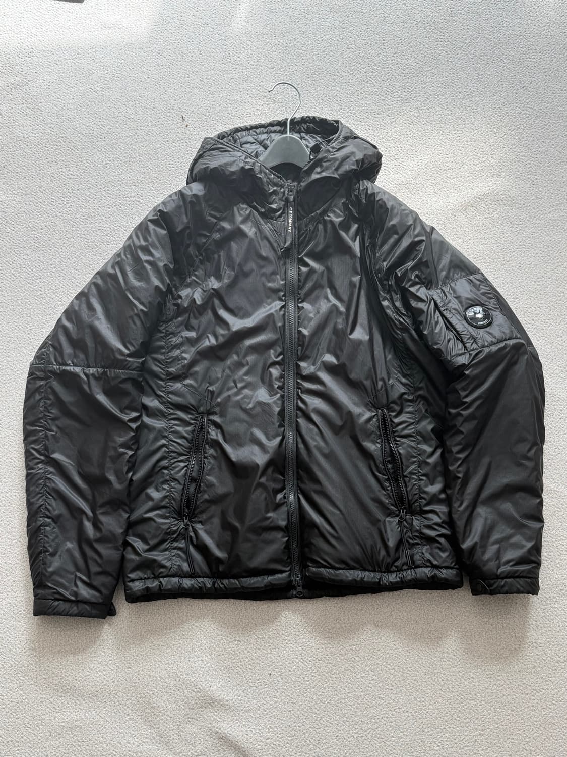 Cp컴퍼니 렌즈 패딩 상품이미지1