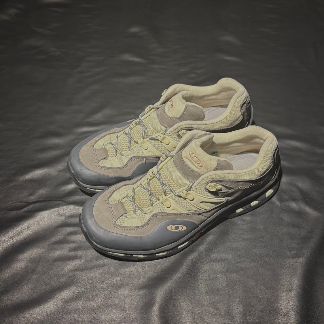 살로몬 트레킹 스니커즈 상품이미지2