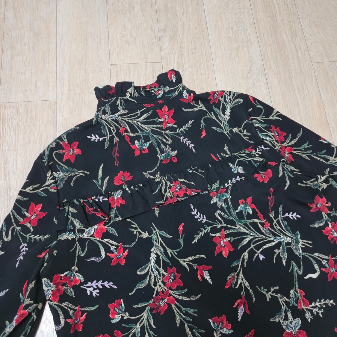 55)EGOIST 플라워 패턴 프릴 블라우스 상품이미지7