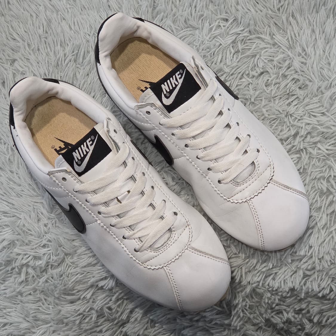 8w-25:나이키 클래식 코르테즈 레더 화이트 블랙 235mm 상품이미지5