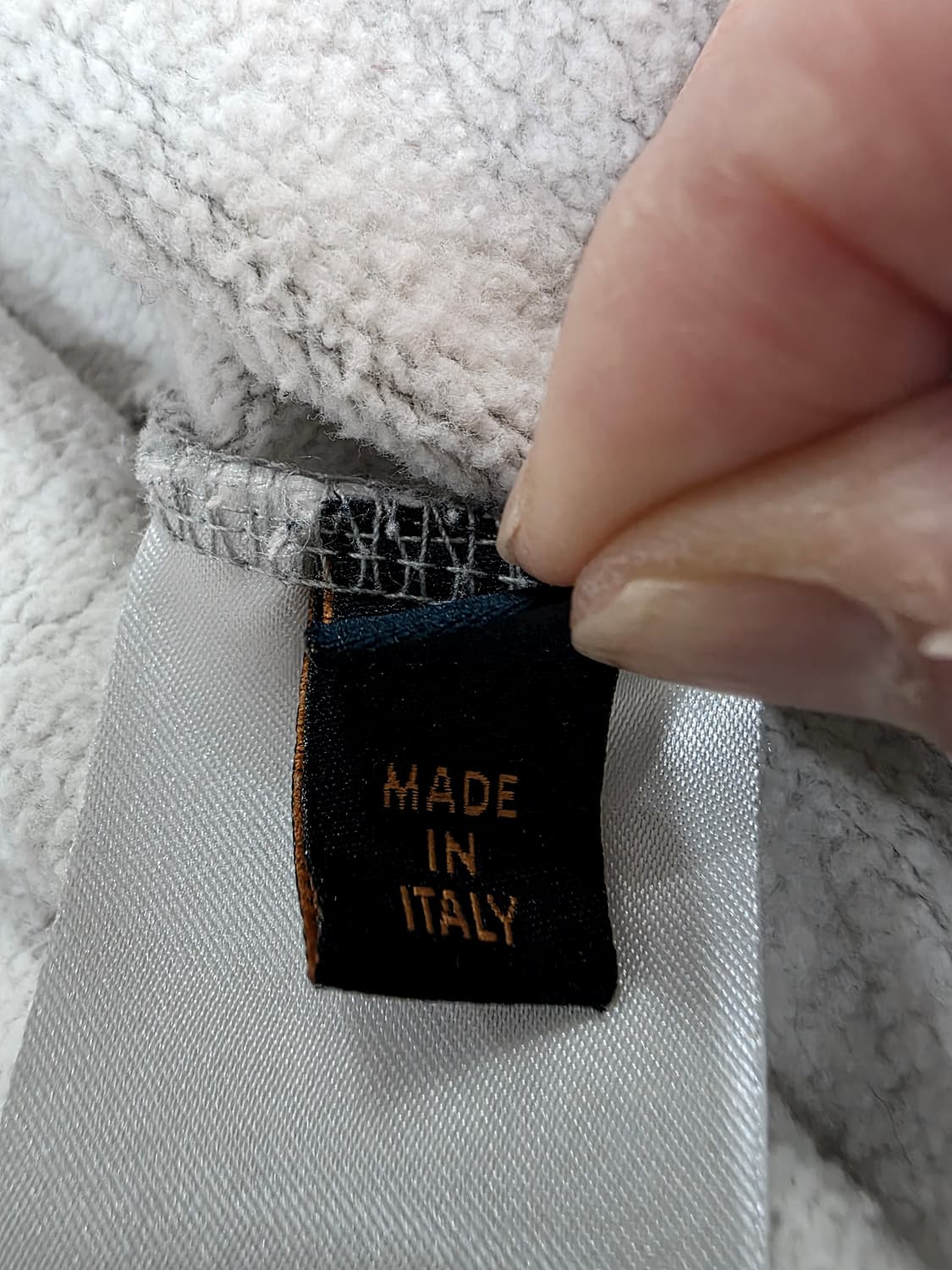 정품 루이비통 업사이드다운 형광 로고 맨투맨 100 상품이미지7