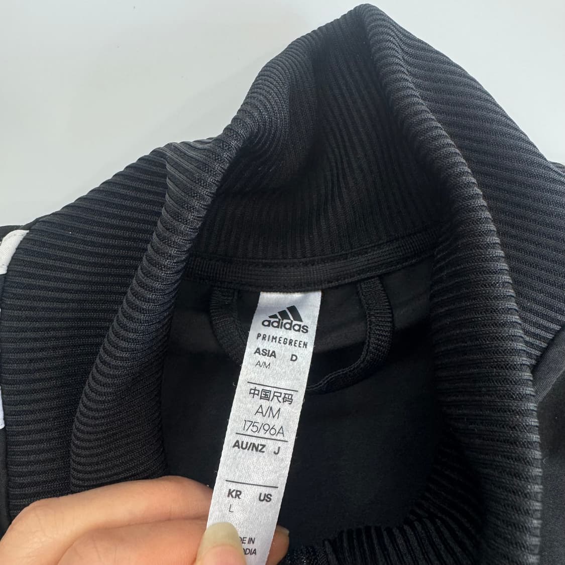 Adidas 아디다스 삼각로고 블랙 바람막이 상품이미지5