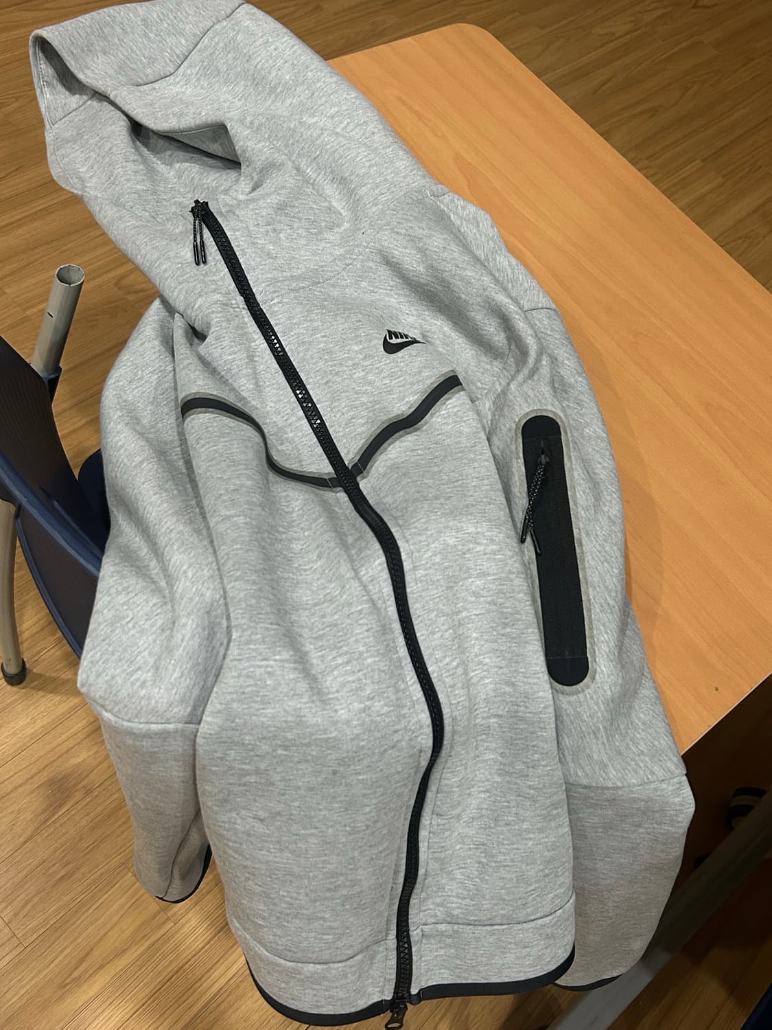 상태 S급 나이키 테크팩 후드집업 그레이 상품이미지1