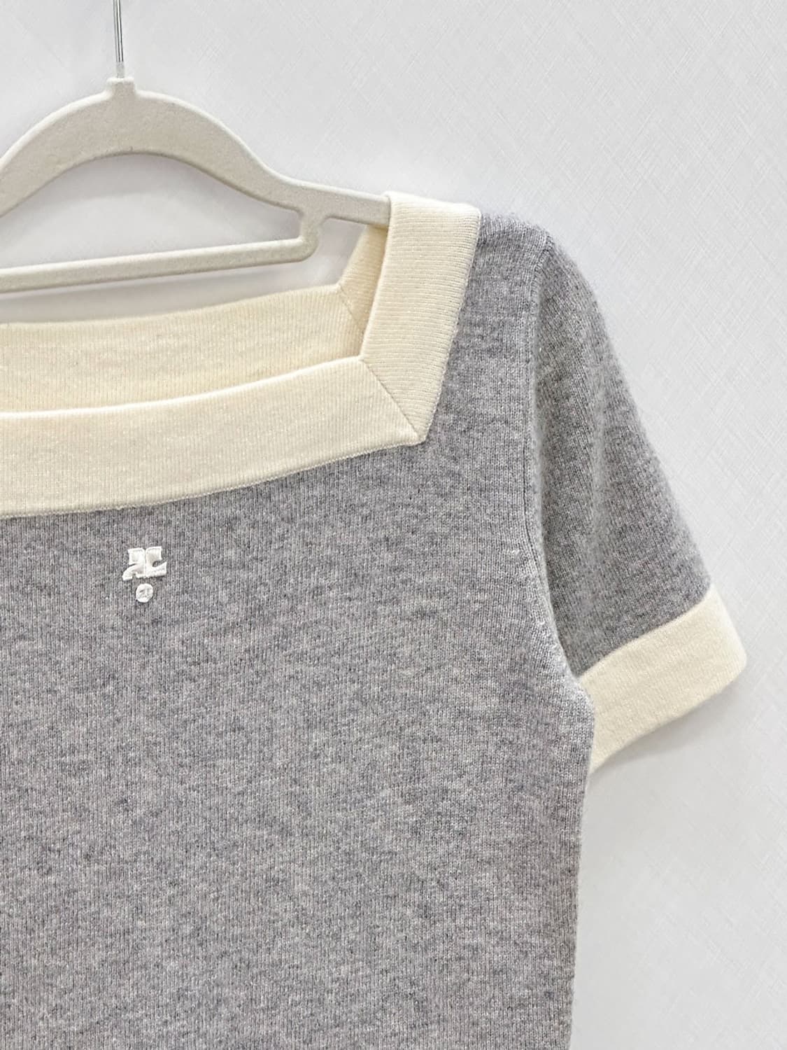 courreges / 꾸레쥬 그레이 울&캐시미어 스퀘어 넥 니트  상품이미지3