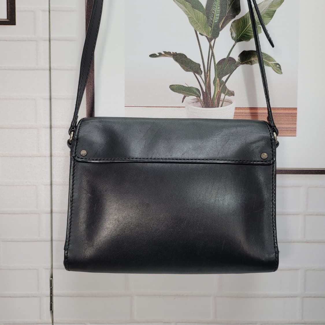 버버리 레더 가죽 크로스백 숄더백 남여공용 가능 상품이미지3