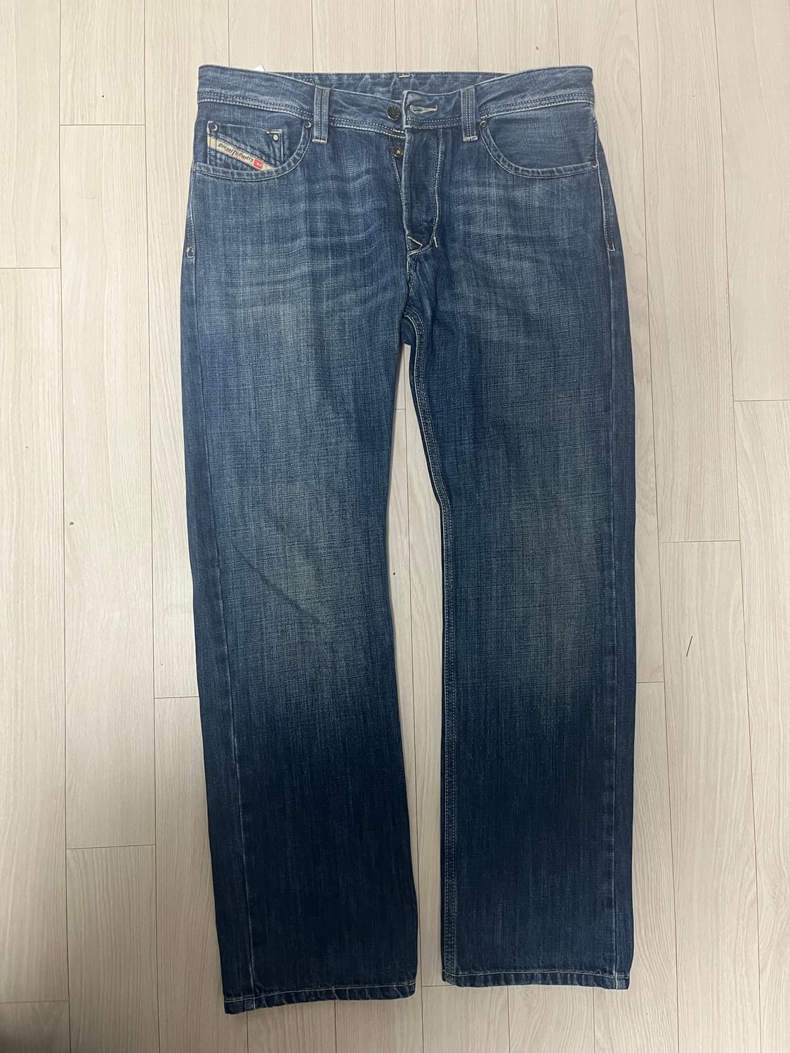 디젤 라키(LARKEE) 레귤러 일자핏 데님 W31 L30 상품이미지2