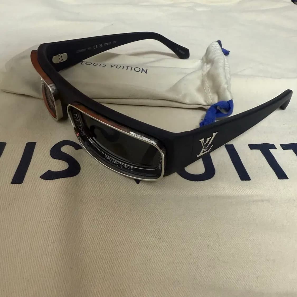 LV 수퍼비전 스퀘어 로우 선글라스 상품이미지1