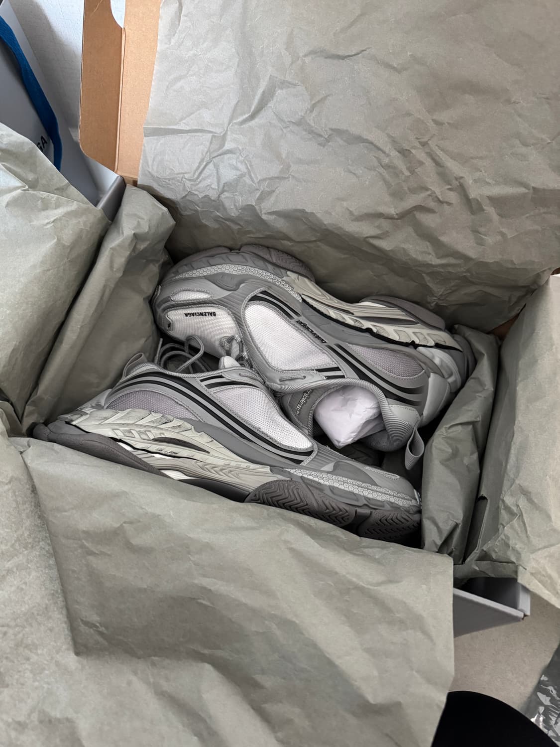 발렌시아가 트리플s 2 상품이미지1