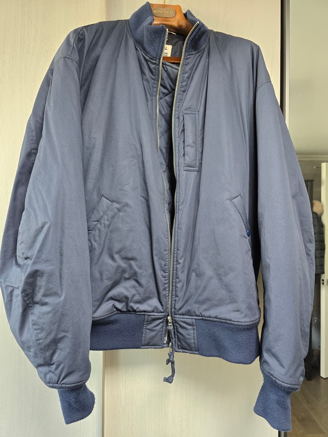 나나미카 23fw 인슐레이션 바시티 네이비 상품이미지1