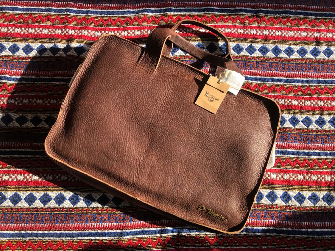 닥터마틴 그리즐리 노트북 브리프 케이스 가방 미사용 상품이미지1