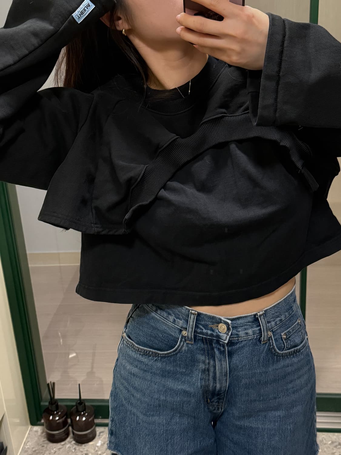 더일마 블랙 크롭반팔티 + 크롭 맨투맨 =2만원 상품이미지6