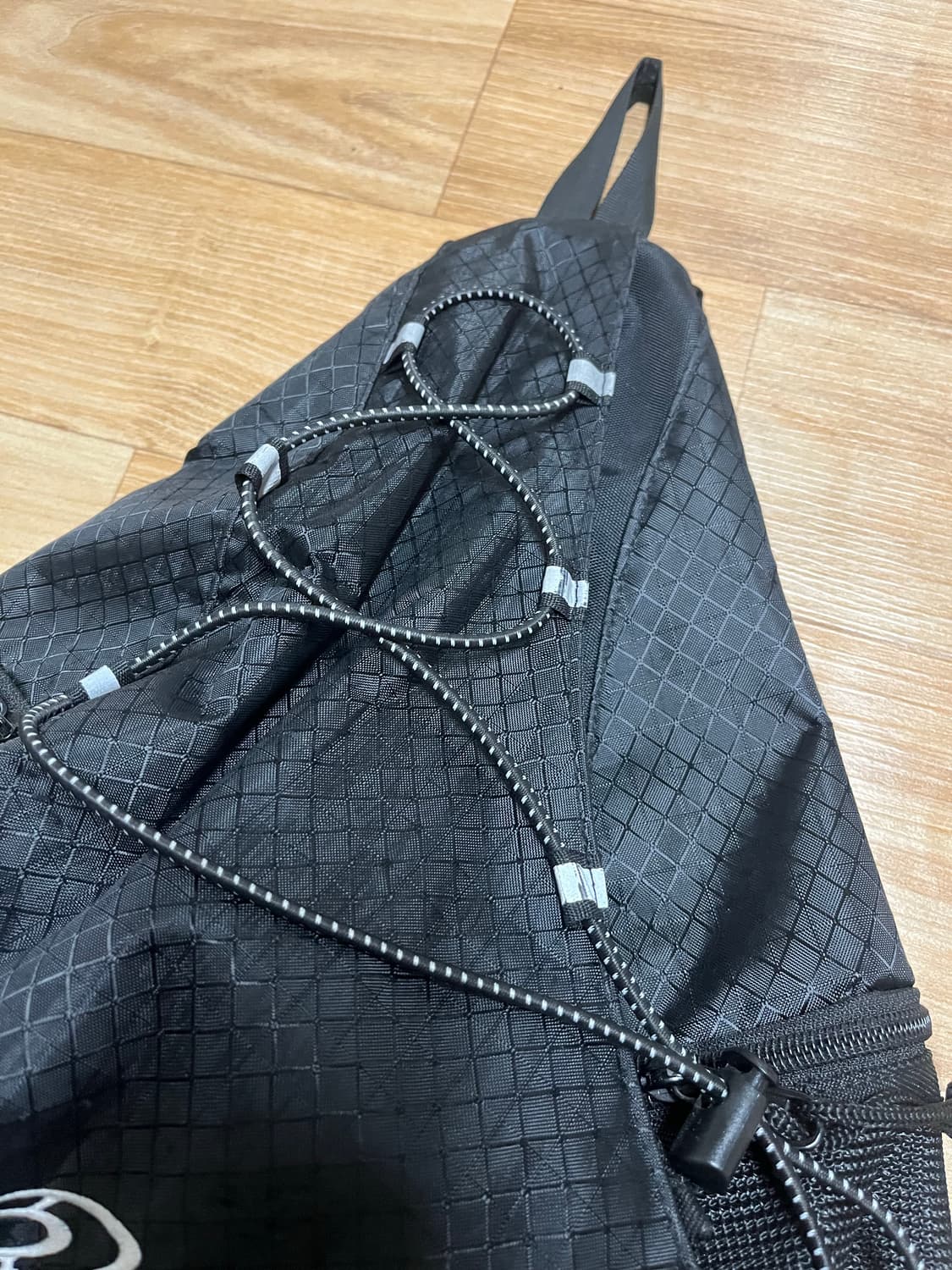 트래블 워크샵 메쉬 스트링 슬링백 블랙 상품이미지3