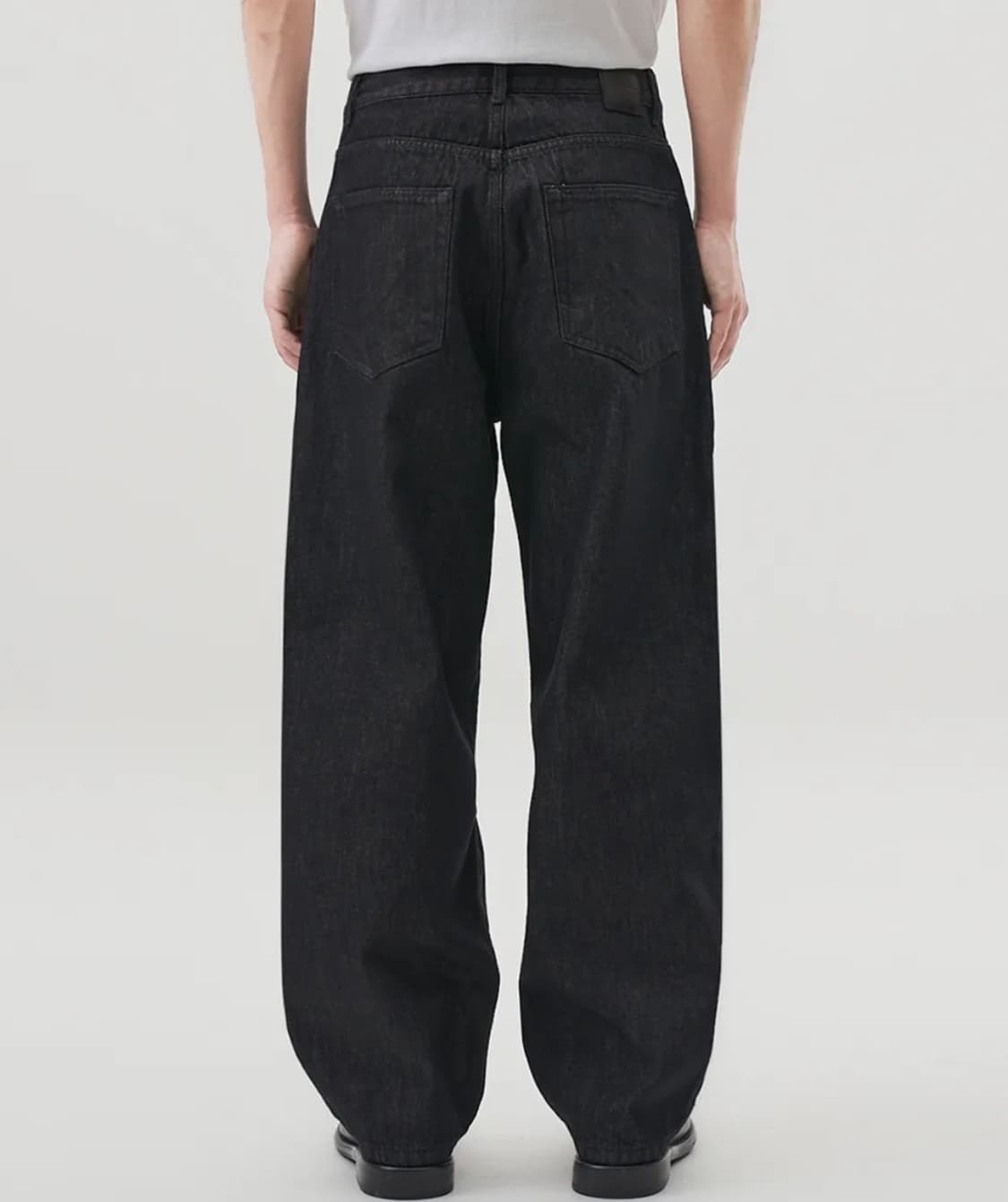 Errors Excepted 플리츠 테이퍼드 데님팬츠 상품이미지4