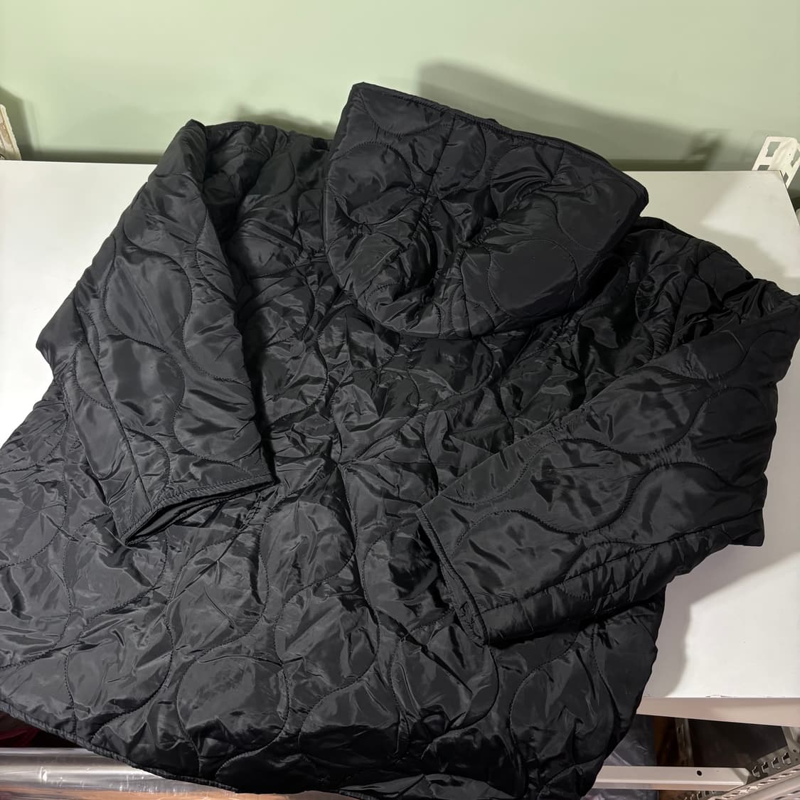 L 코드그라피 블랙 깔깔이 후드 퀼팅자켓 상품이미지3