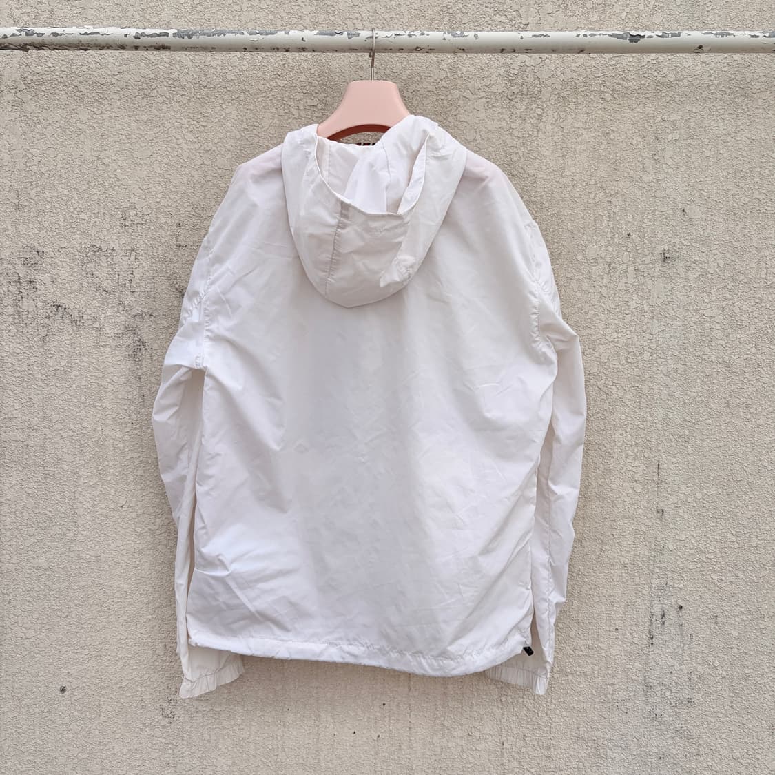 타미 진스 화이트 스몰로고 바람막이 자켓(M) 상품이미지2