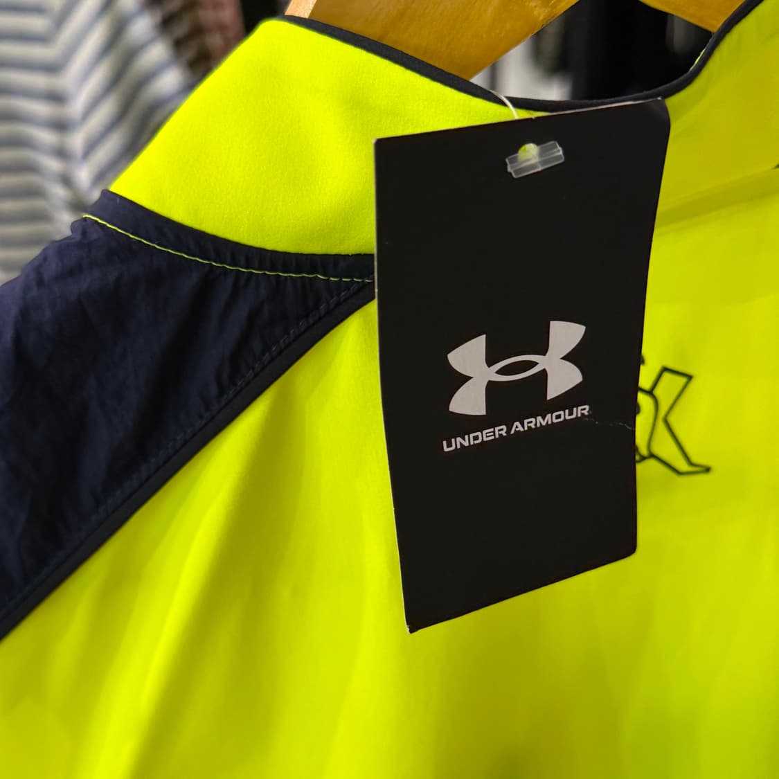 [새상품] [L] 언더아머 바람막이 조끼 상품이미지5
