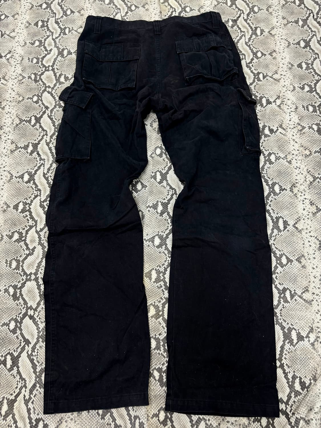 “Vintage” Y2K Black Cargo Pants 상품이미지4