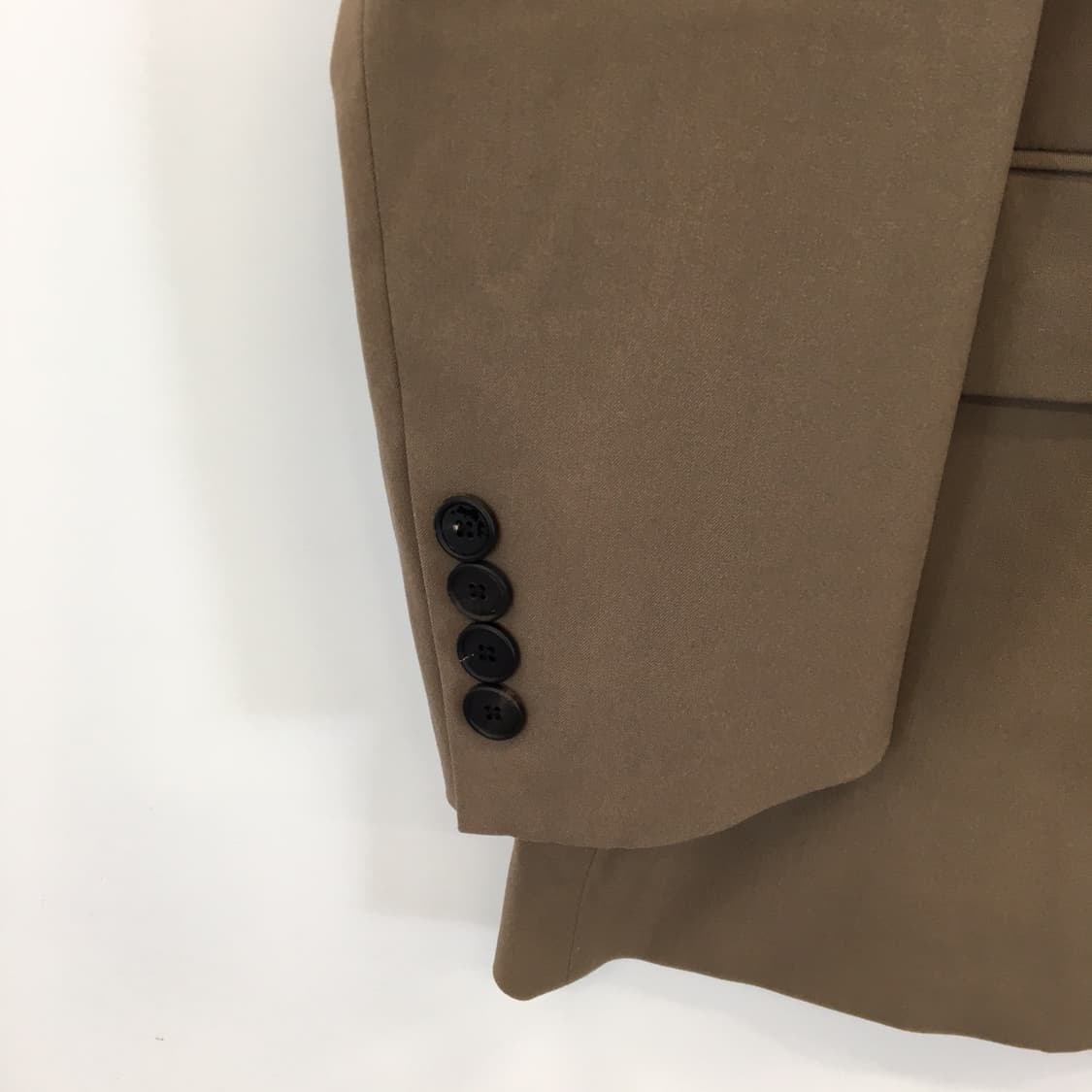 무신사스탠다드 (새상품) 25년형 대디숄더 오버블레이져 L  상품이미지2