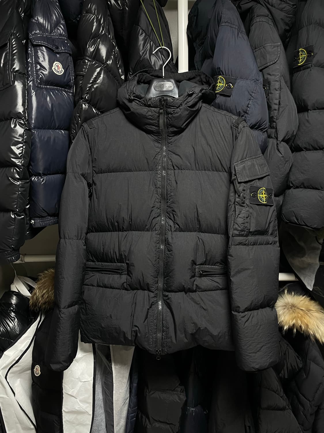 [M사이즈] 22FW 스톤아일랜드 가먼트다잉 크링클랩스 패딩 상품이미지1