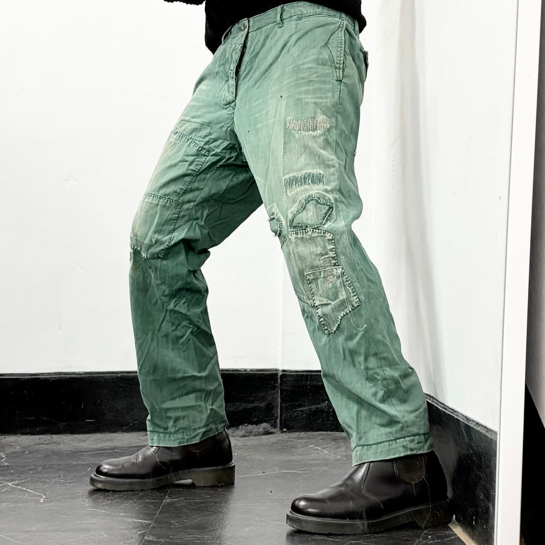 폴로 랄프로렌 디스트레스드 패치워크 치노 팬츠 상품이미지3