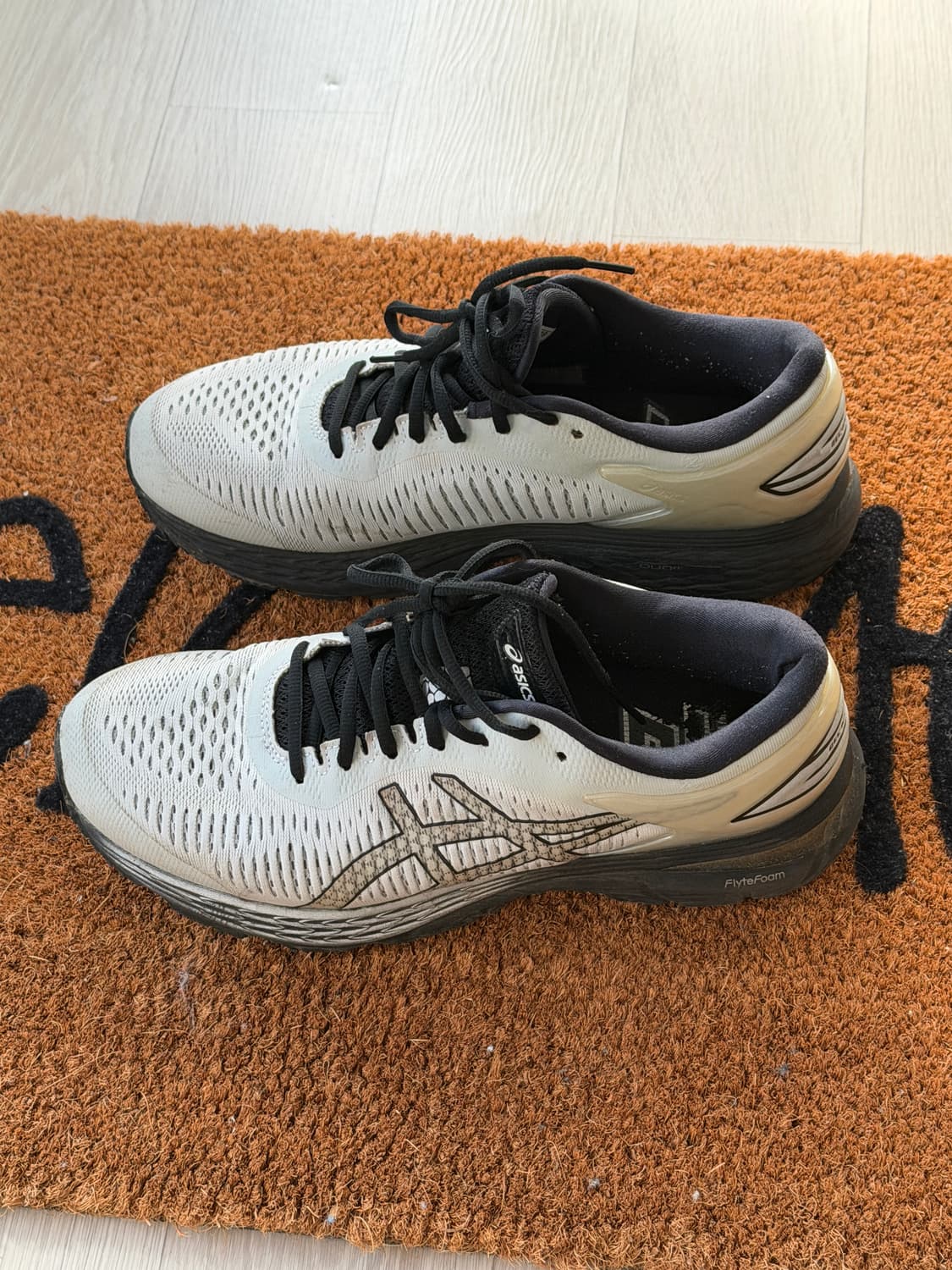 아식스 젤카야노 25 그레이 블랙 상품이미지1