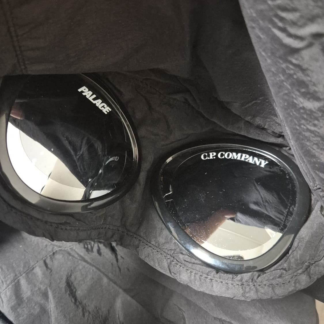 CP컴퍼니 x PALACE 블랙 후드 자켓[XL] 새제품 판매합니다 상품이미지2