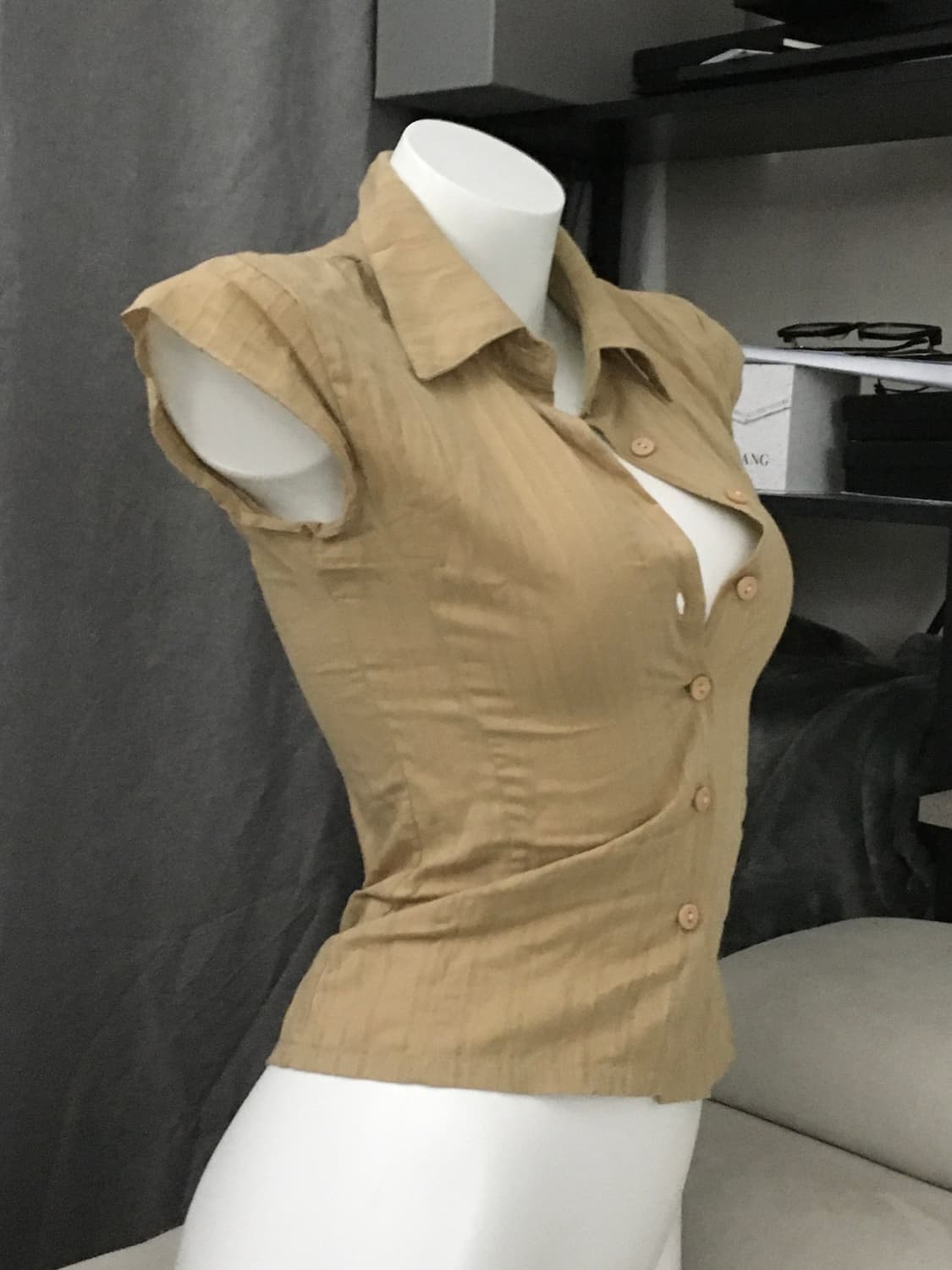 ༒ vintage latte sleeveless shirt 상품이미지2