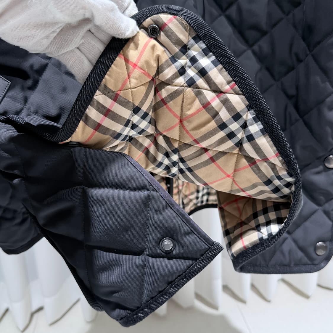 (A+/3XL) / 버버리 코듀로이 다이아몬드 퀄팅 랜포드 코트 블랙 상품이미지8